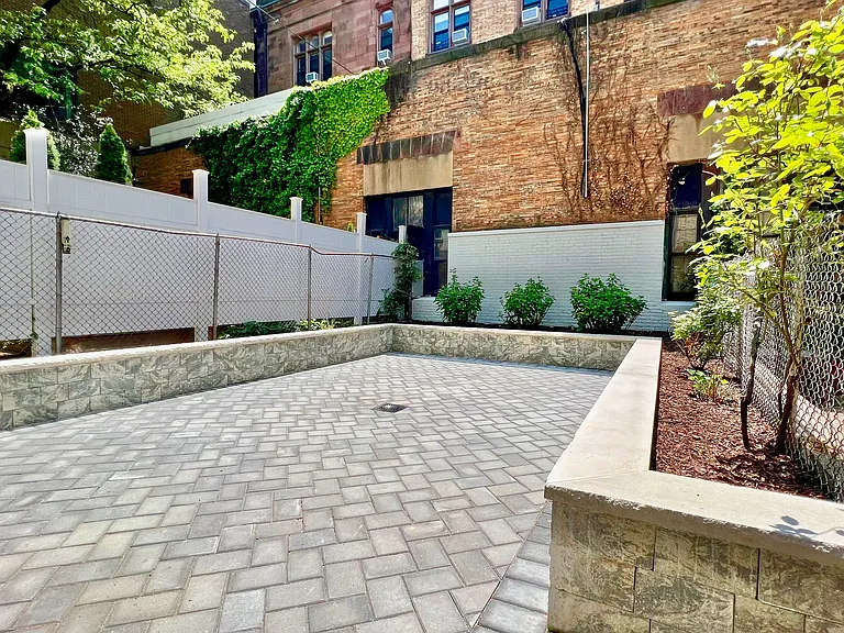 138 W 92nd St #1R — Photo 11