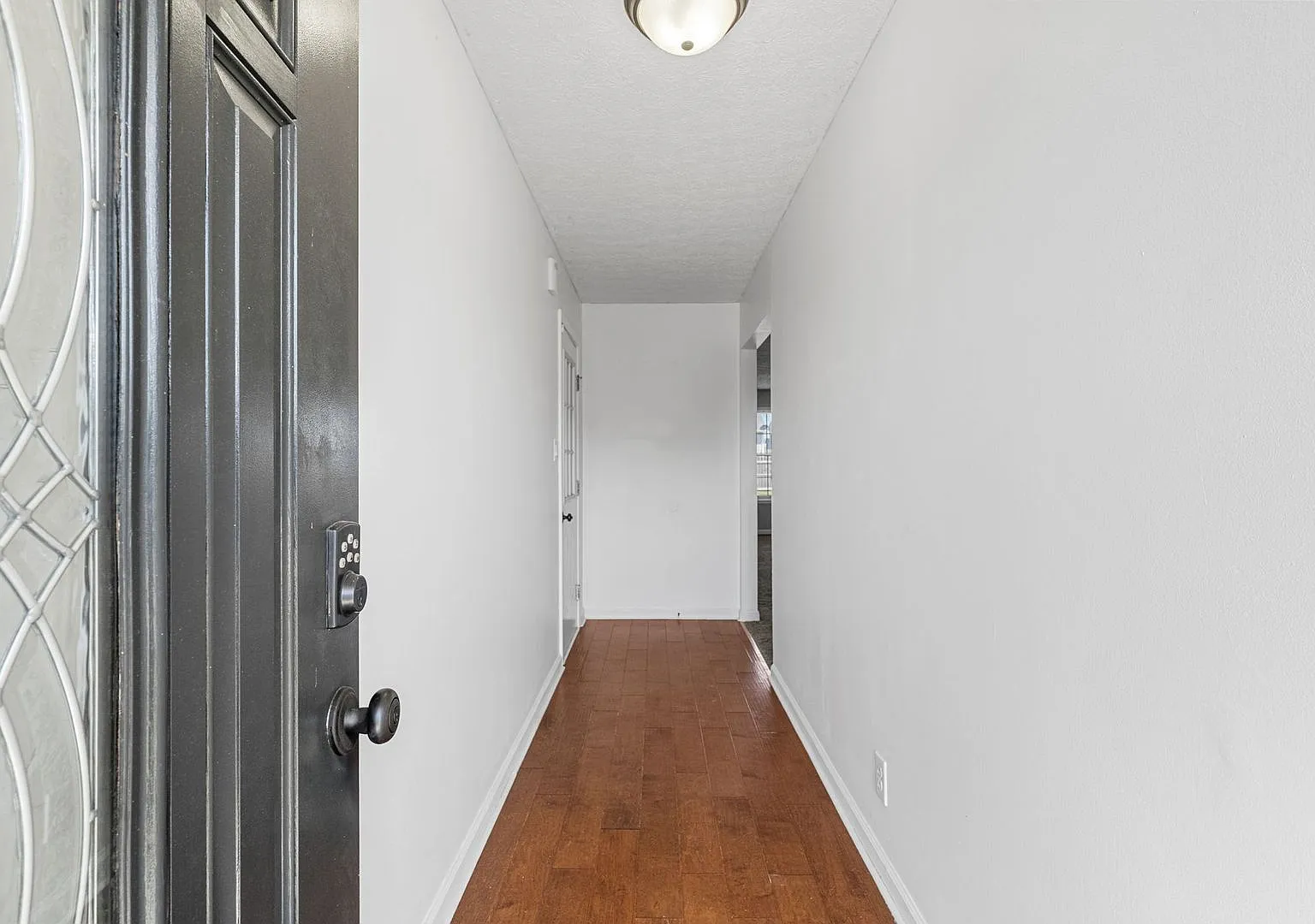 Oak Grove Cutie For Rent! Pet Friendly — Photo 4