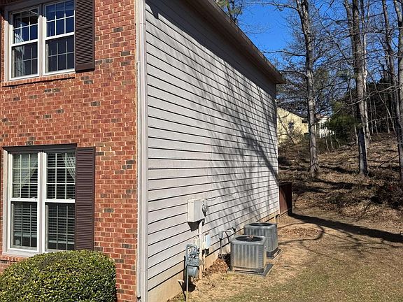 4th image of 3664 Hofstra Ct