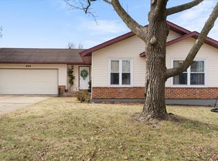 204 Barkwood Trails Dr, Saint Peters, MO