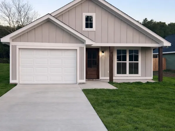 401 N George St, Petal, MS 39465