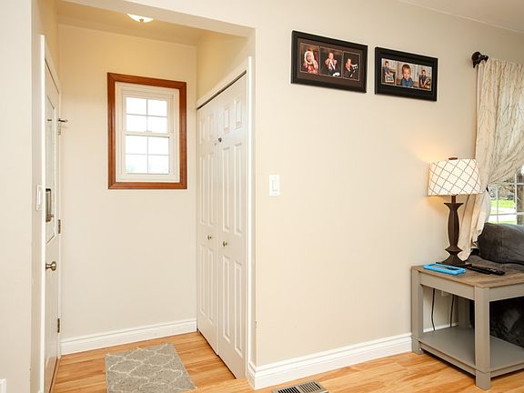 4th image of 1427 Willard Dr
