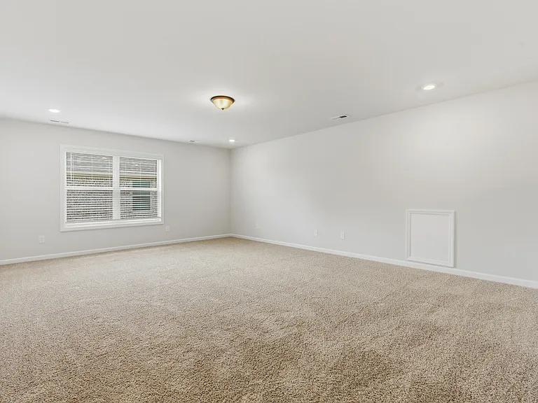 170 Saddle St — Photo 15
