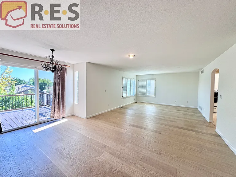 10242 Jill Ave — Photo 8