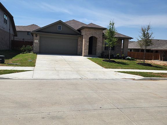 3rd image of 1204 Tierra Blanca Dr