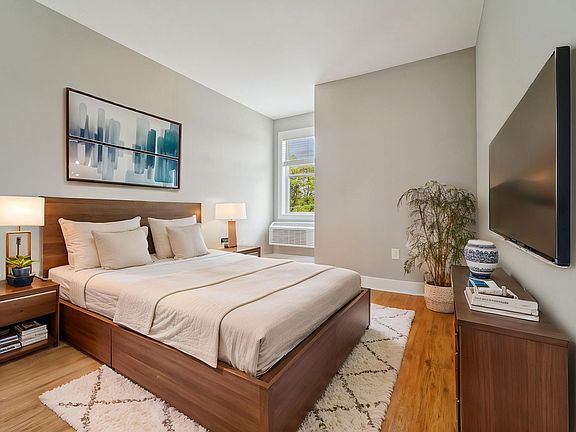 4th image of 115 E Main St #421