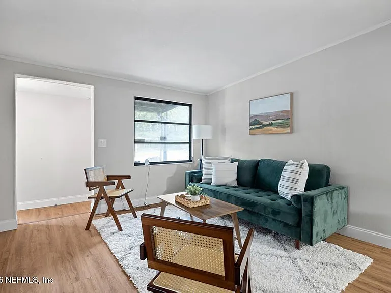 1012 Beckner Ave — Photo 6