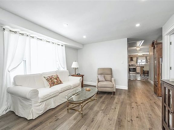 3rd image of 79 Edgewater Park #A