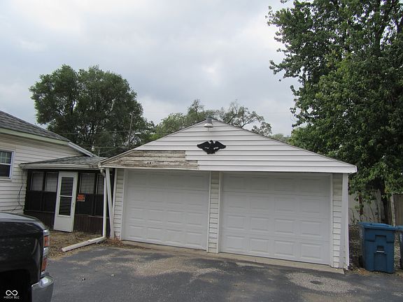 3rd image of 2850 S McClure St
