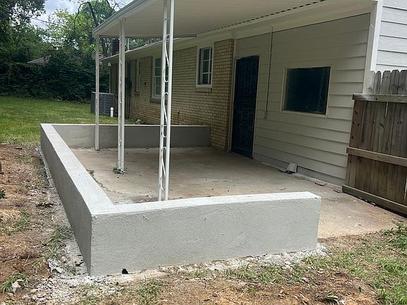 3rd image of 4869 Fairfield Rd