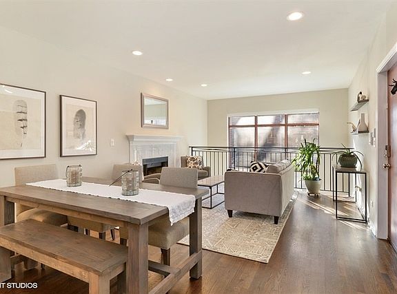3rd image of 1505 N Artesian Ave #1
