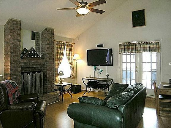 2nd image of 6023 Maple Leaf Dr