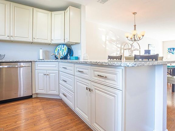 4th image of 9395 Pennsylvania Ave APT 41