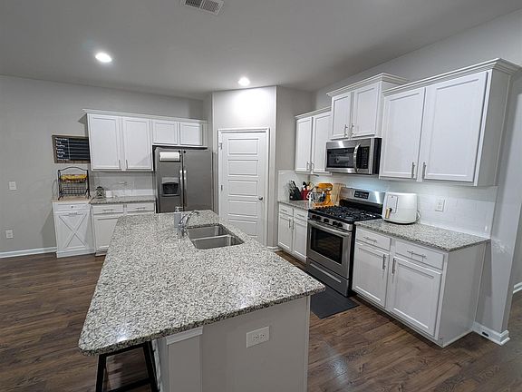 5th image of 467 Kingsley View Rd