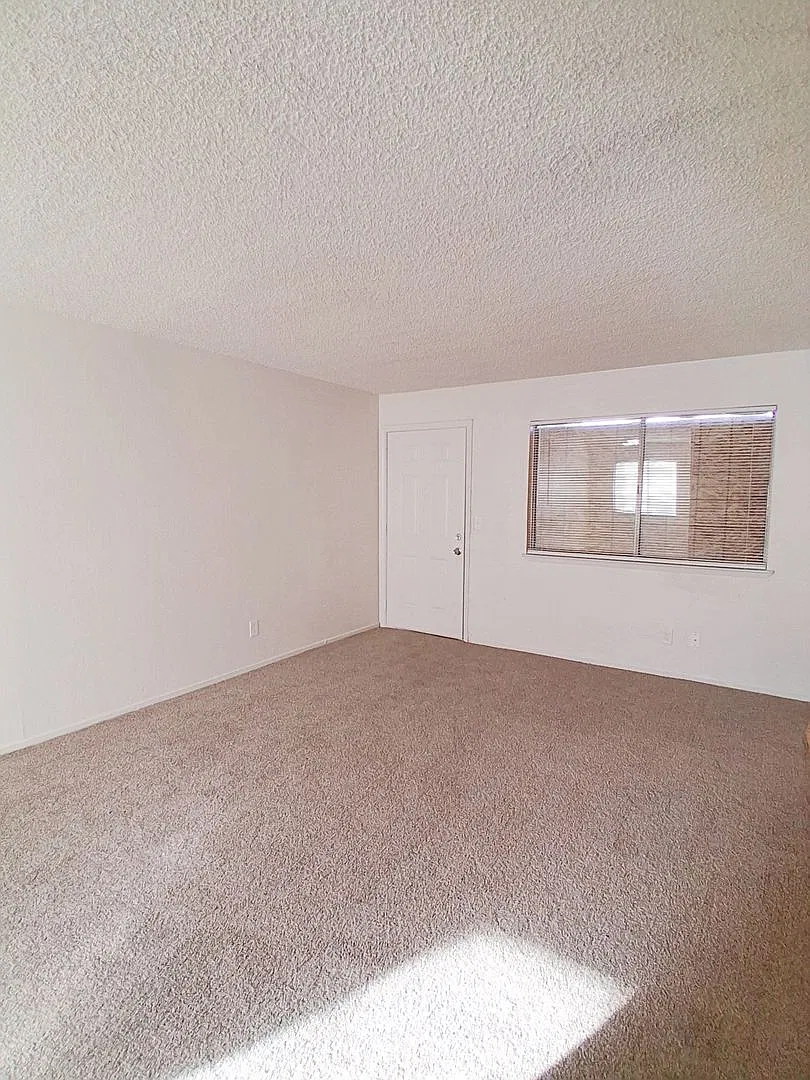 4837 E. Lane Ave. — Photo 4