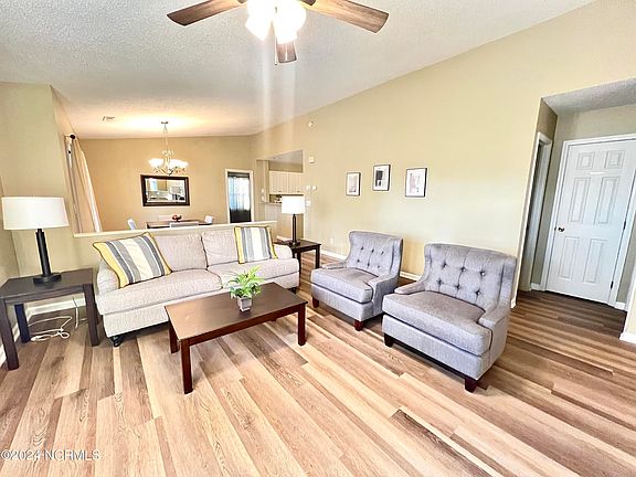 5th image of 3304 Mulberry Lane #G