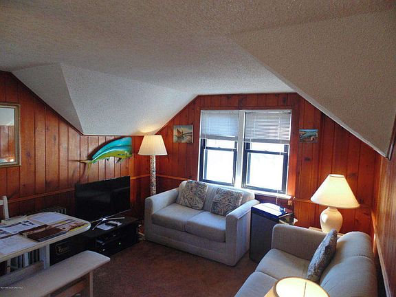 3rd image of 1 Niblick St