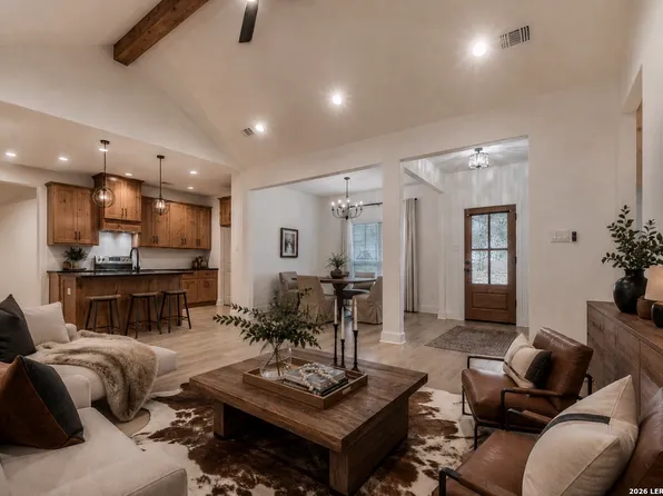 1015 Timbercrest, Pleasanton, TX 78064