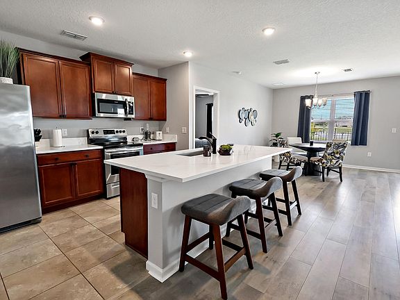4th image of 2709 Granville Manor SW