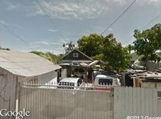 887 E 3rd St, Pomona, CA 91766