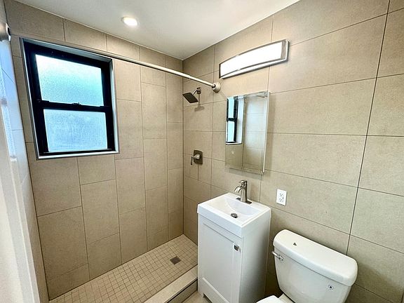 5th image of 470 E Broadway #C6