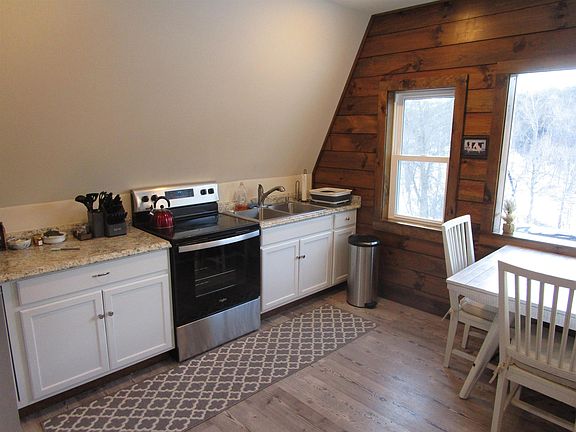 5th image of 23 Old School Rd #Townhouse E