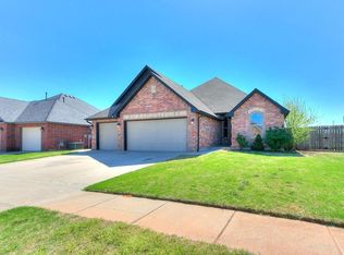 2305 Wheatfield Ave, Yukon, OK 73099
