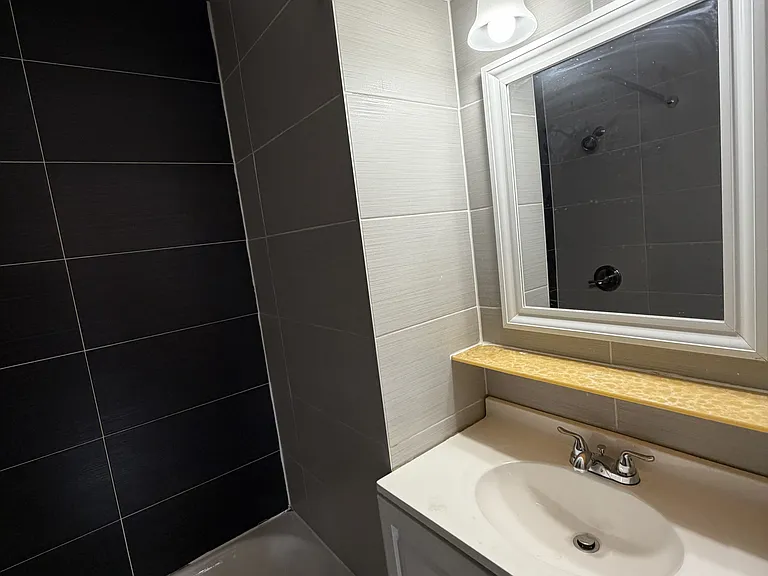 1318 Mace Ave #1 — Photo 8