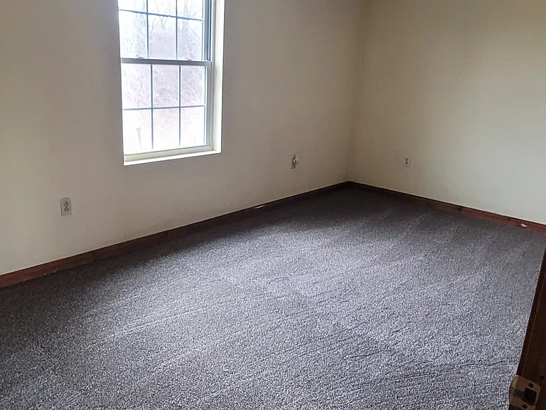 321 Quarry Rd — Photo 4