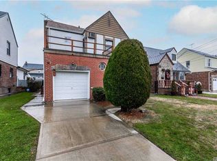 89-19 217th St, Queens Village, NY 11427
