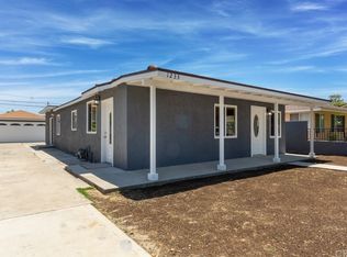 1233 S Rosewood Ave, Santa Ana, CA 92707
