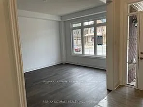 28 McLean Ave — Photo 6