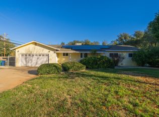 5017 Woodview Dr, Redding, CA 96002