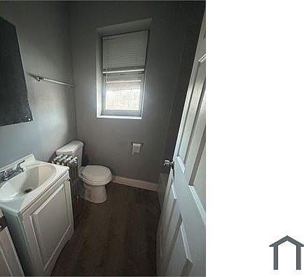 3rd image of 7901 S Phillips Ave #305