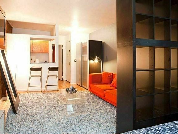 2nd image of 426 W 46th St APT 2B
