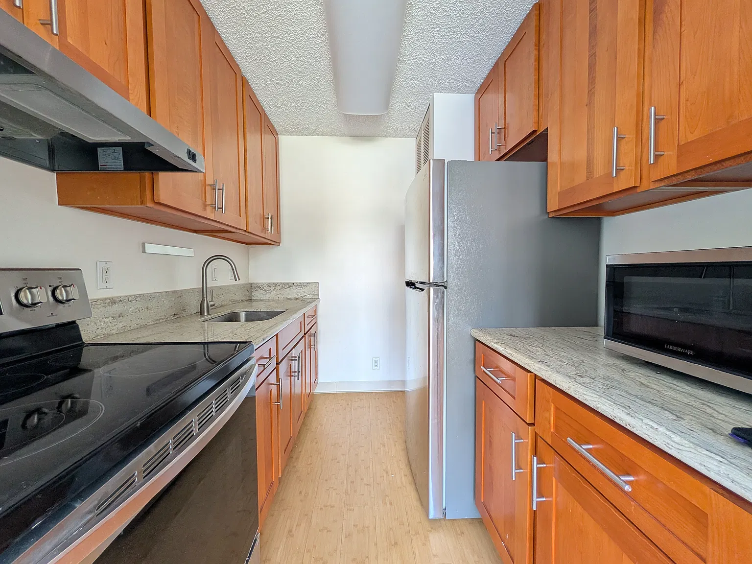 1 bed, 688 sqft, $2,200 — Photo 1