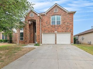 8320 French Quarter Ln, Fort Worth, TX 76123