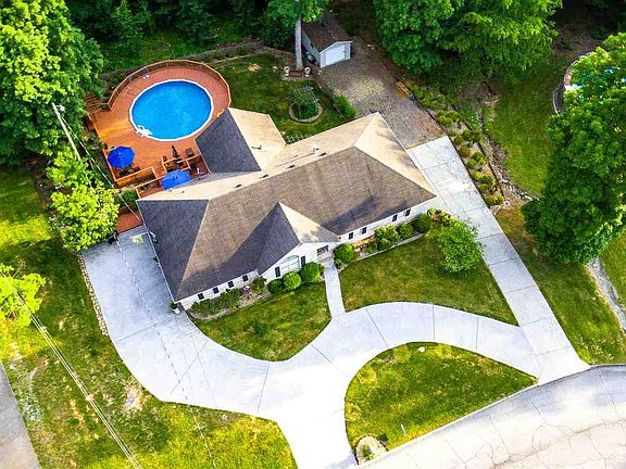 5th image of 947 E Brentwood Dr