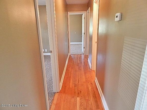 4th image of 498 Woodlawn Rd