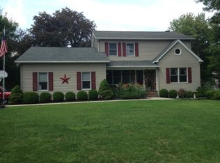 101 Buckberg Mountain Rd, Tomkins Cove, NY 10986