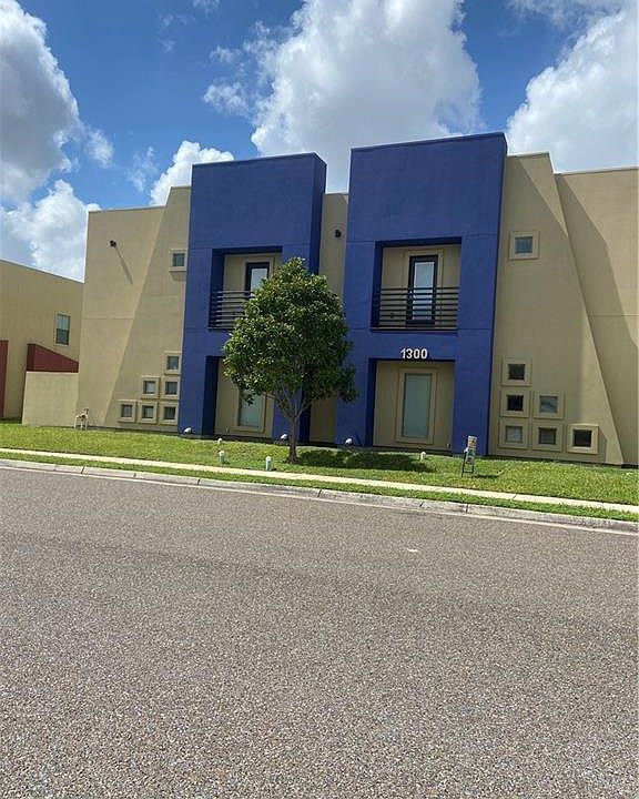 1st image of 1300 E Daffodil Ave #D