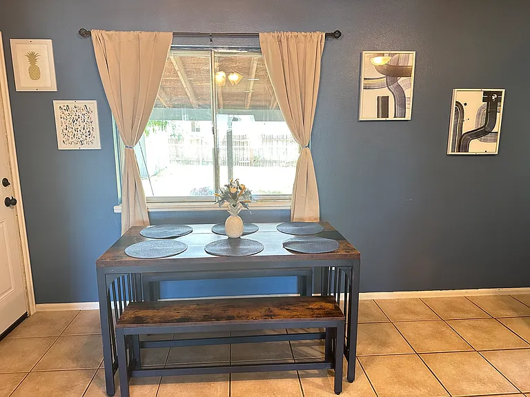 Enjoy meals with family or friends at the spacious 6-seater dining table.
