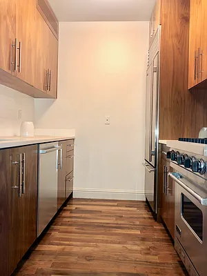 Rented by NY Living Solutions | media 22