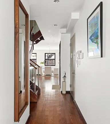 2nd image of 123 Chambers St #6