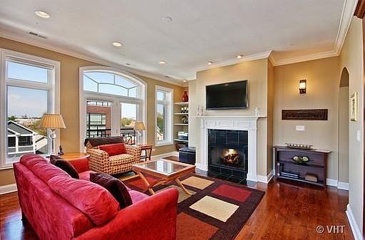 3rd image of 1555 W Montana Ave #4S