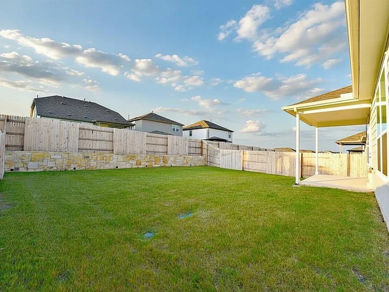 517 Scooter St — Photo 22