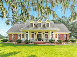 1619 Flintlock Ct, Angleton, TX 77515