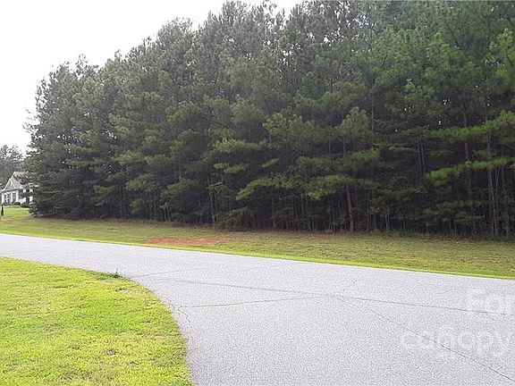 4th image of 105 Riverwalk Dr
