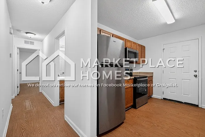 2167 Thomas Ct — Photo 9