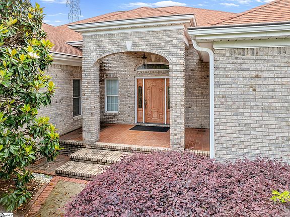 3rd image of 306 Glinda Ann Ct